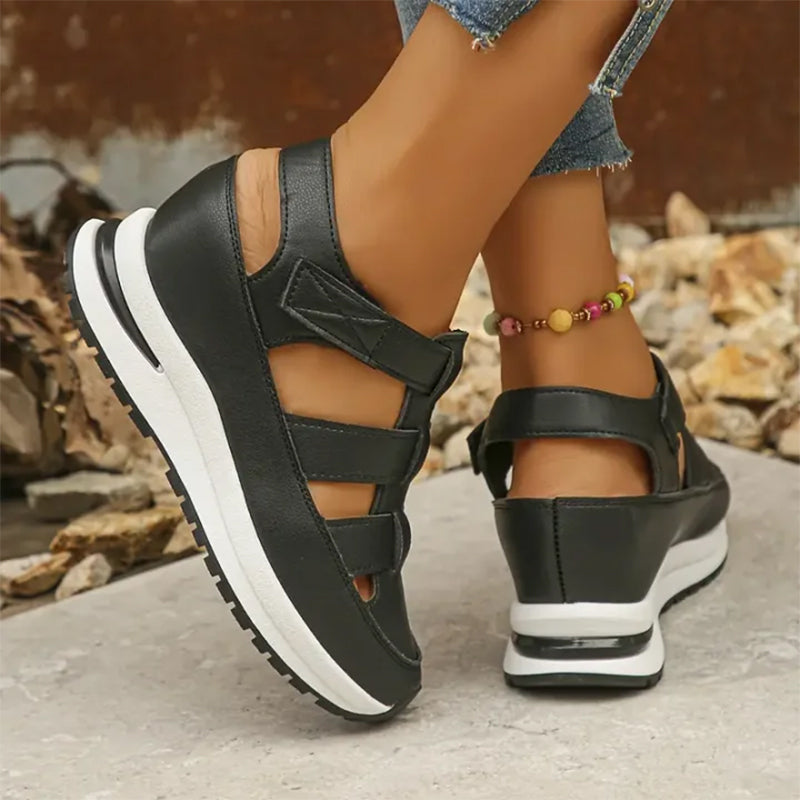 Elena | Sandalias ortopédicas con velcro y puntera cerrada
