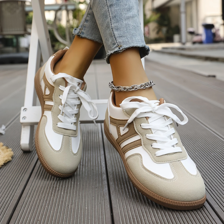 Lara | Zapatillas bicolor con horma ancha