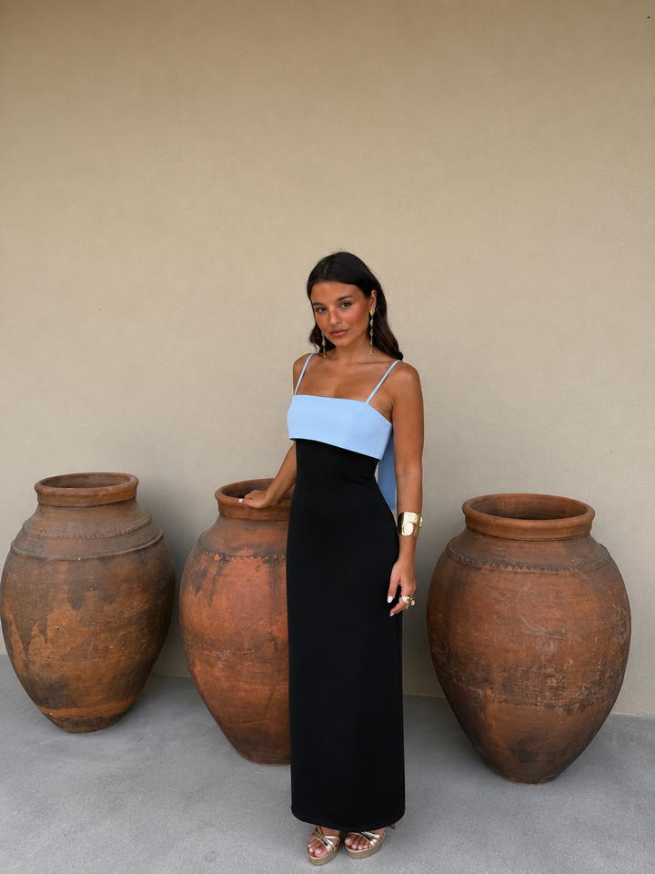 Joanna | Vestido en negro y azul