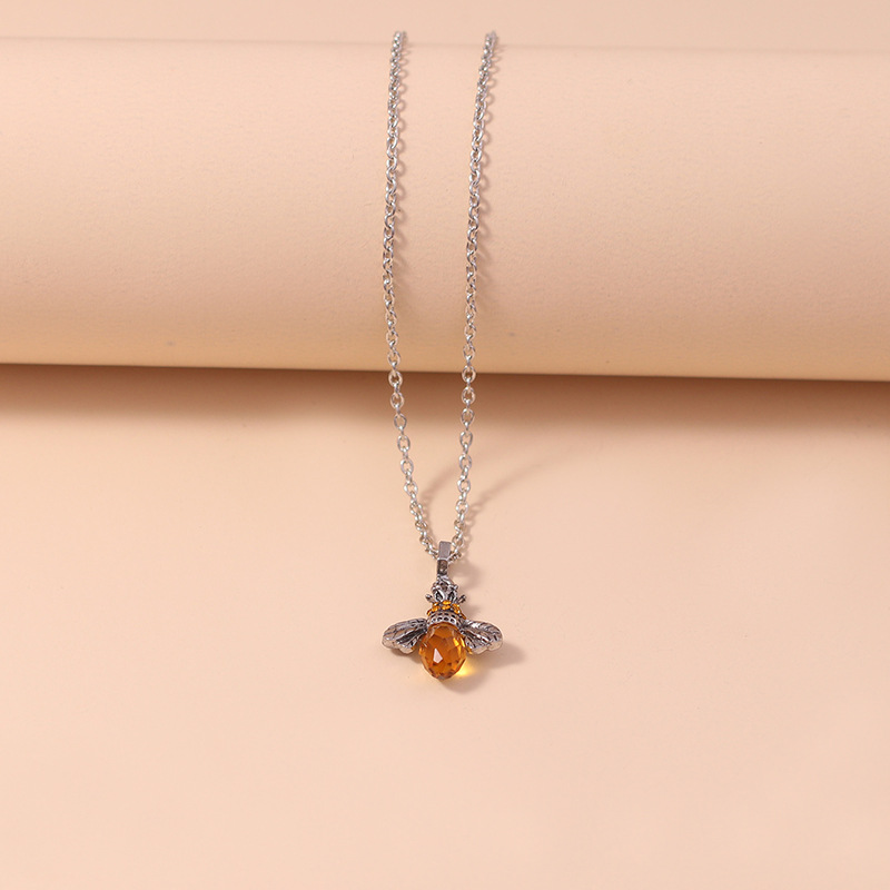 Collar de Espíritu de Abeja Dorada