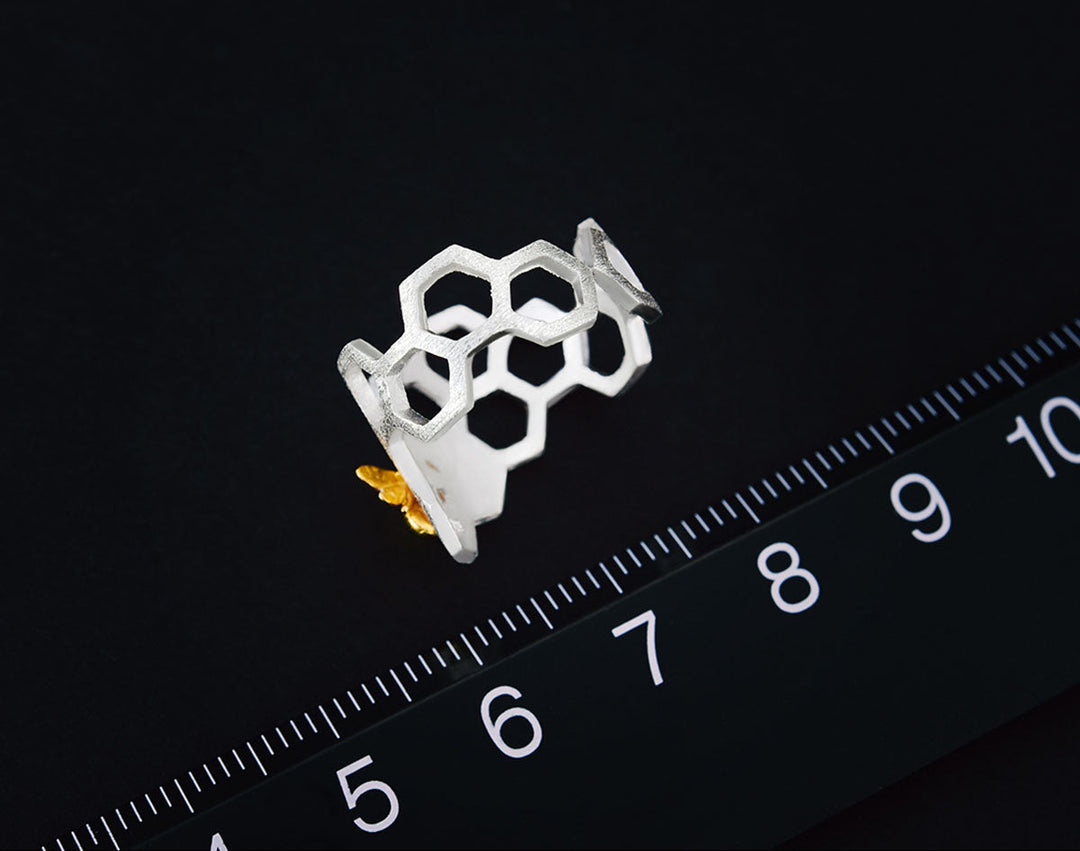 Anillo Ajustable Baño de Oro de 18K en Forma de Panal