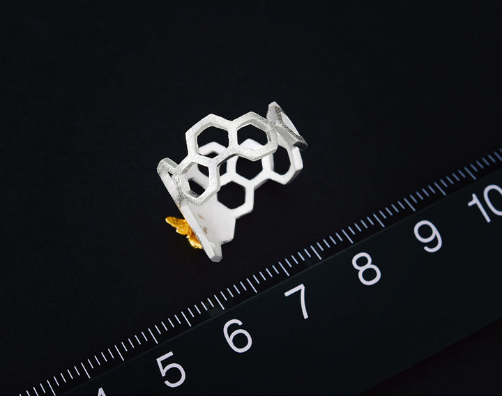 Anillo Ajustable Baño de Oro de 18K en Forma de Panal