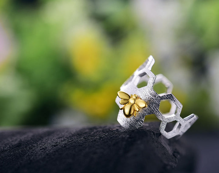 Anillo Ajustable Baño de Oro de 18K en Forma de Panal