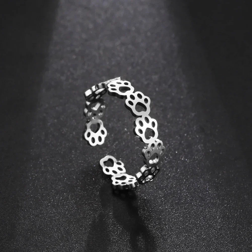 Anillo Ajustable con Huella de Patas – Hecho de Acero Inoxidable
