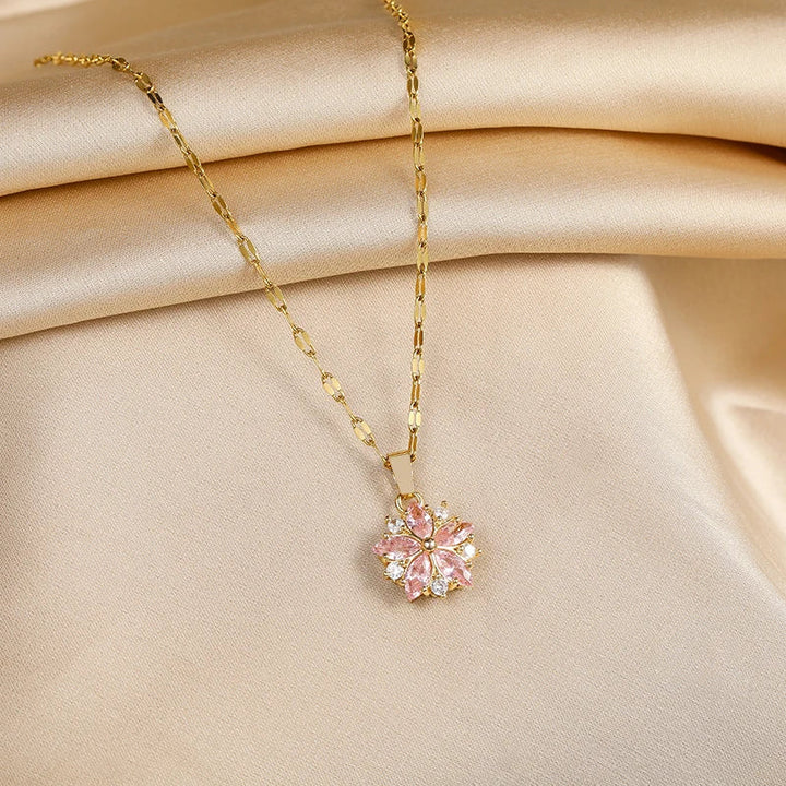 Sakura | Collar romántico de rosa con acabado pulido