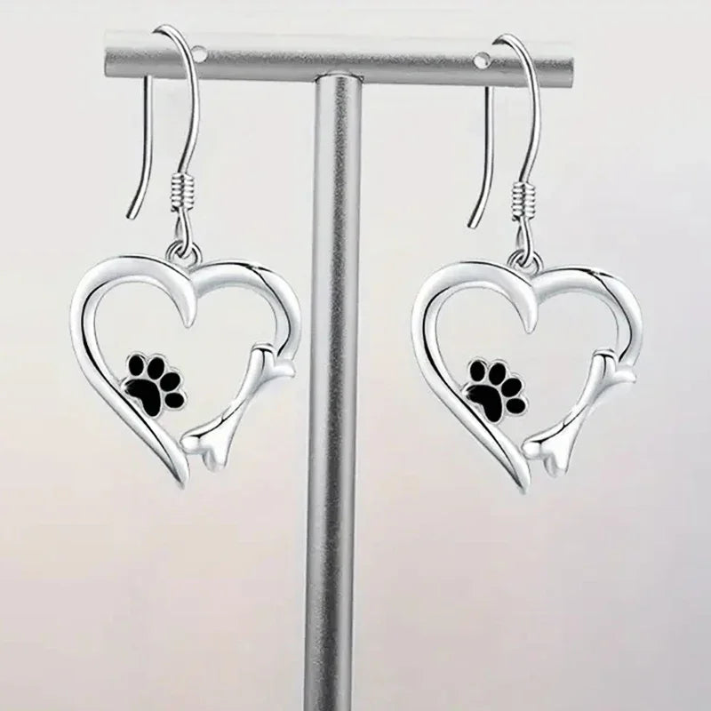 Pendientes Colgantes de Plata con Diseño de Corazón y Huella