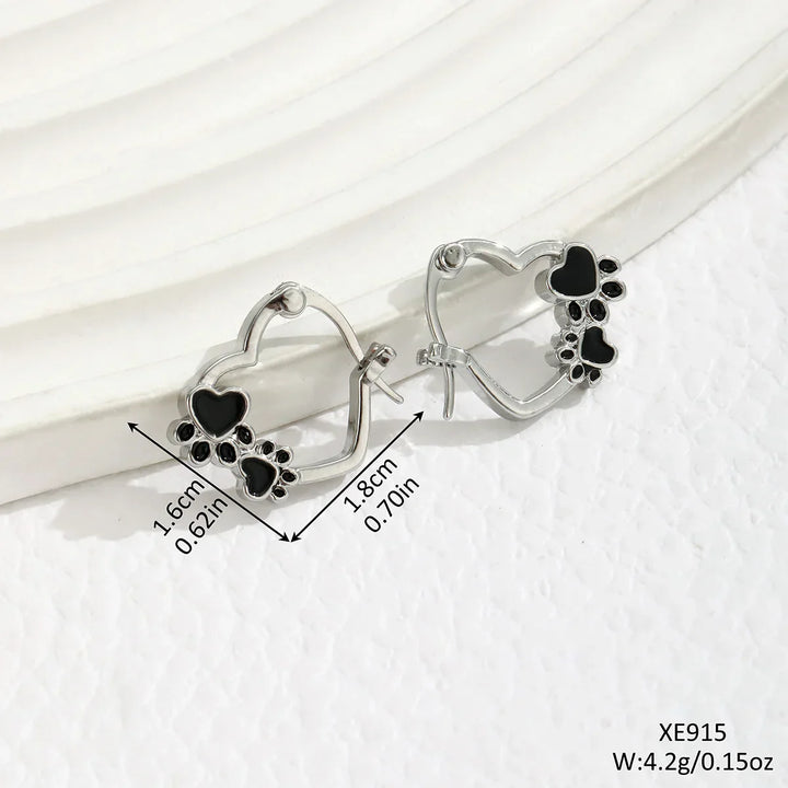 Pendientes Huggie con Huella de Corazón y Esmalte Negro