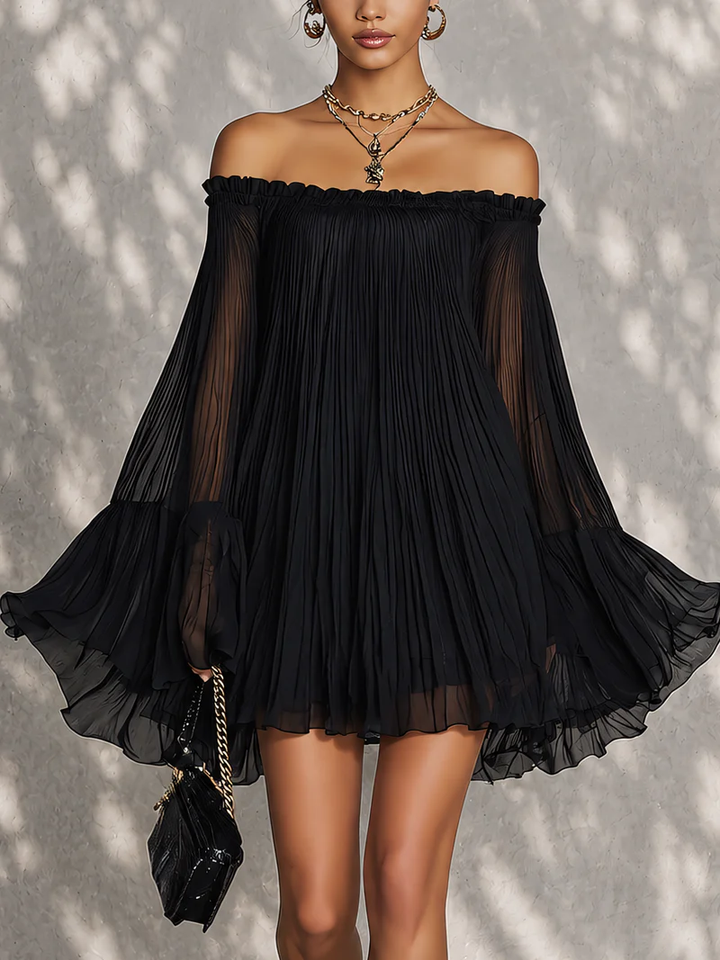 Vestido Mini Negro con Hombros Descubiertos y Mangas de Campana con Volantes