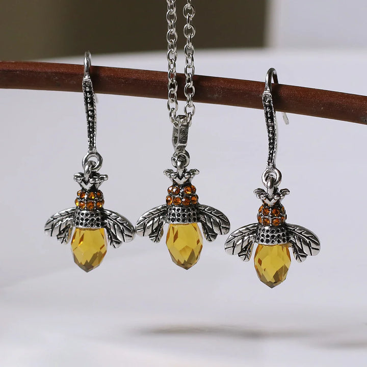 Collar y Aretes Vintage de Abeja