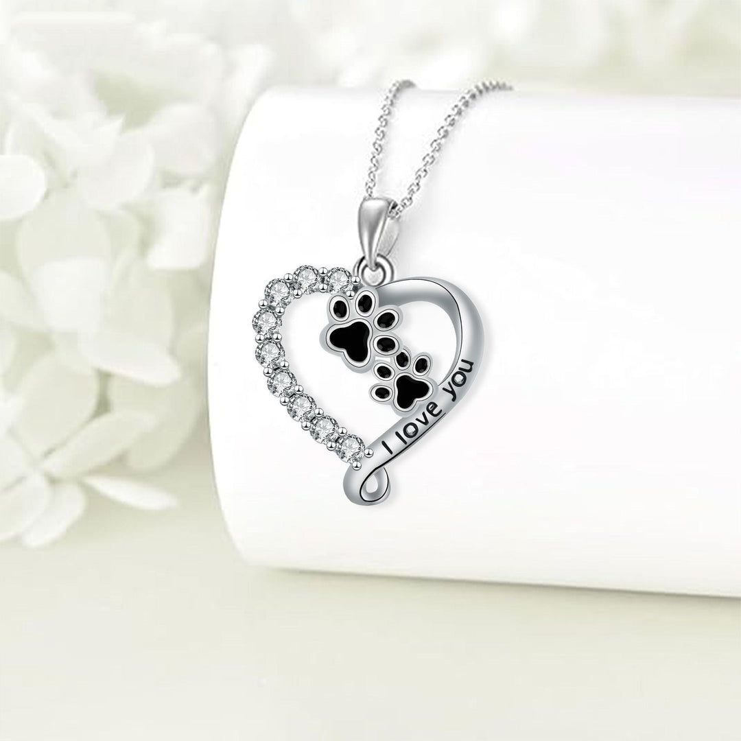 Collar con Colgante en Forma de Corazón y Huella