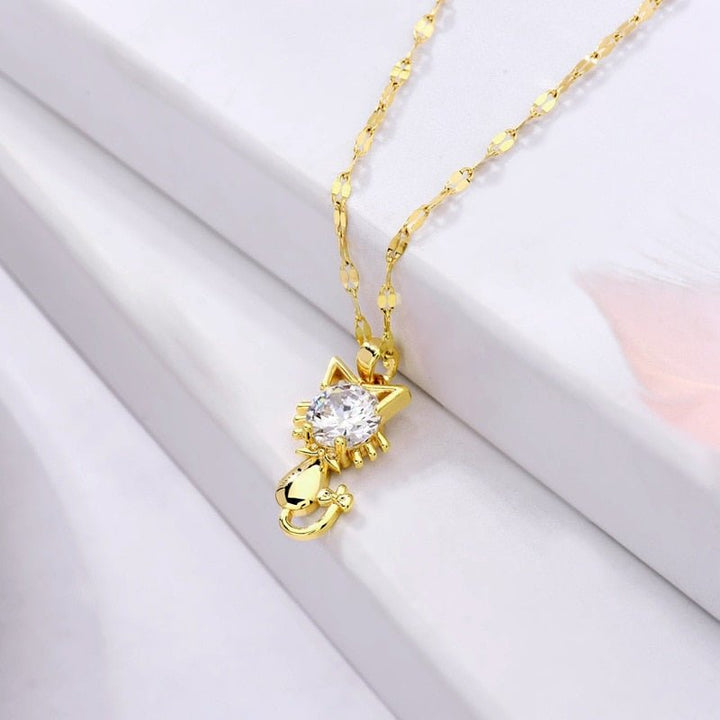 Collar de gato chapado en oro con zirconia