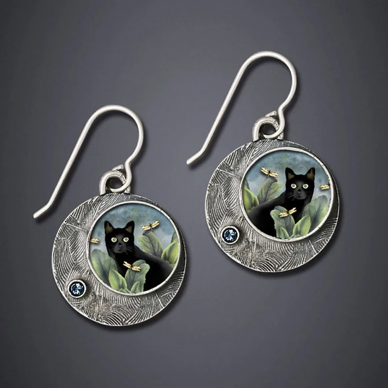 Pendientes de Gato Pintados Vintage con Forma Redondeada
