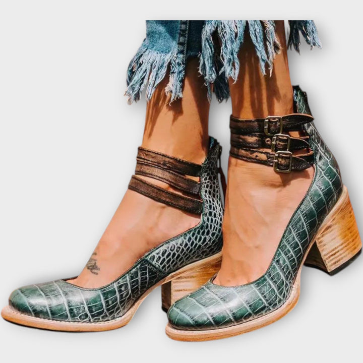 Bianca | Tacones de tres tiras con tacón ancho