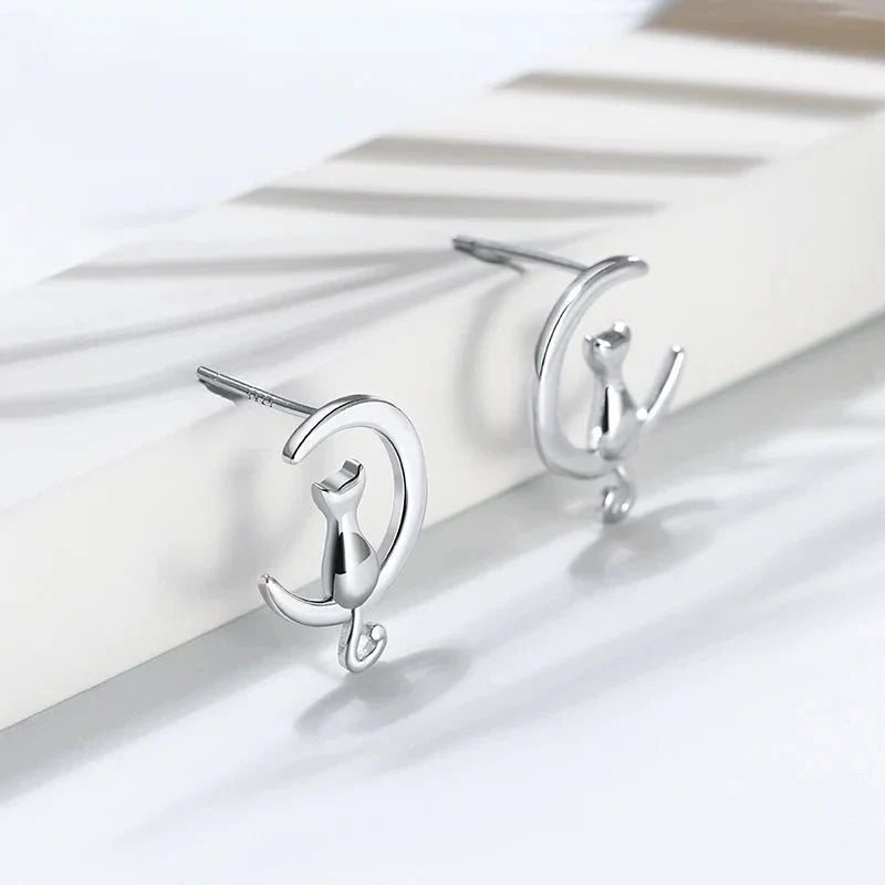Pendientes de Gato de Plata Esterlina con Diseño de Luna