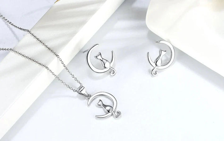 Pendientes de Gato de Plata Esterlina con Diseño de Luna